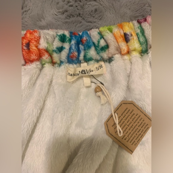 Natural Life “Love” Towel Wrap•Multicolor•
Ruffle Hem•Velcro•Size S/M •NWT - Picture 8 of 13